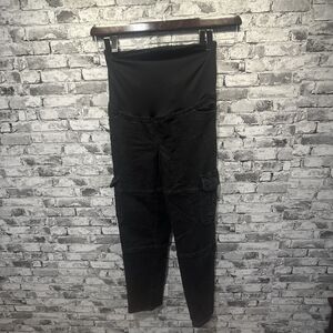 EUC Isabel Maternity by Ingrid & Isabel Black Maternity Pants Size 6